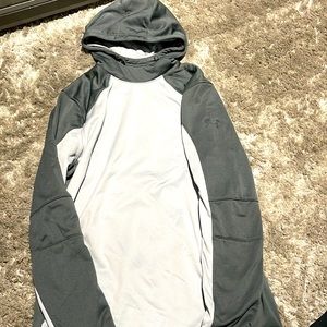 Men’s under armour M gray color block hoodie
